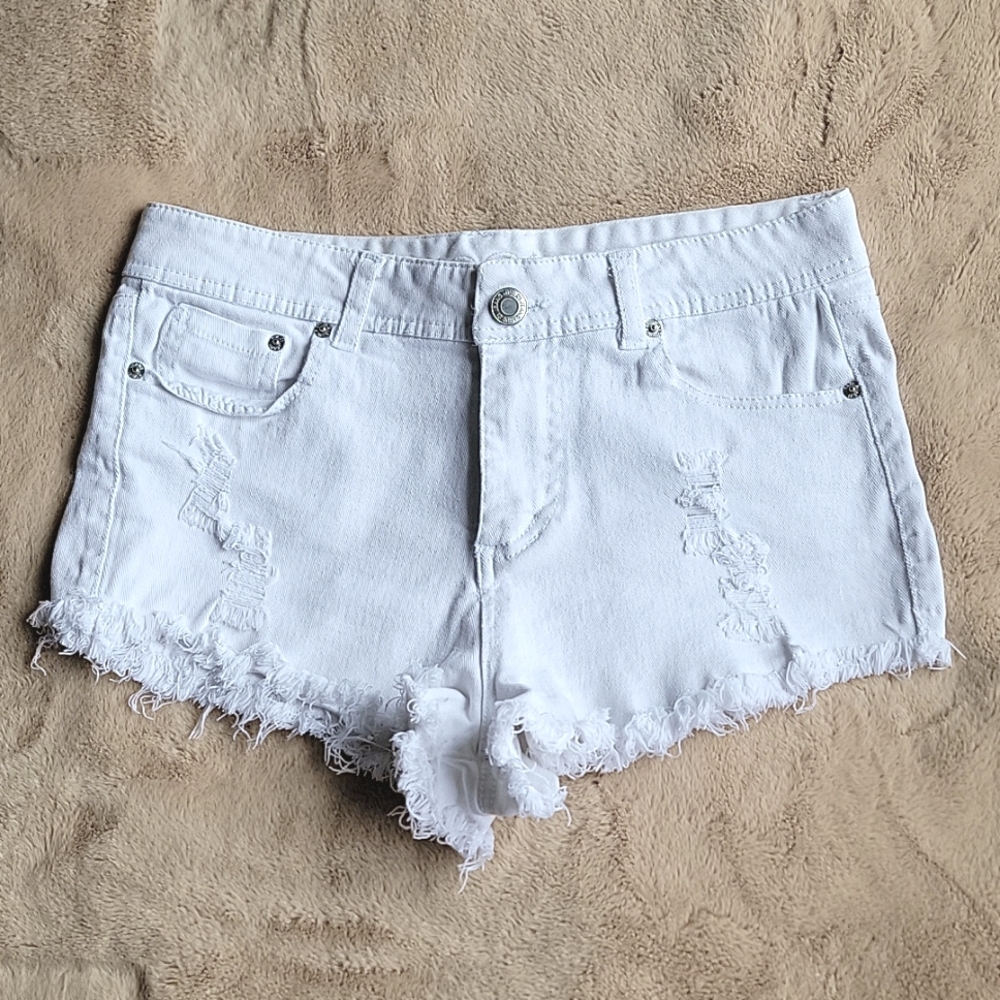 EUC White Denim Distressed Shorts Size 7/8